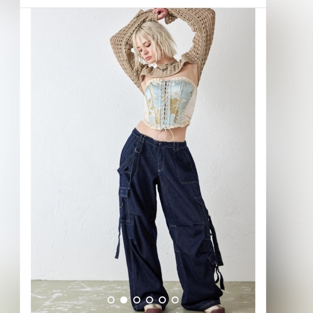 FLASH SALE NWT Urban outfitters, baggy, cargo, low rise jeans. 💙💙